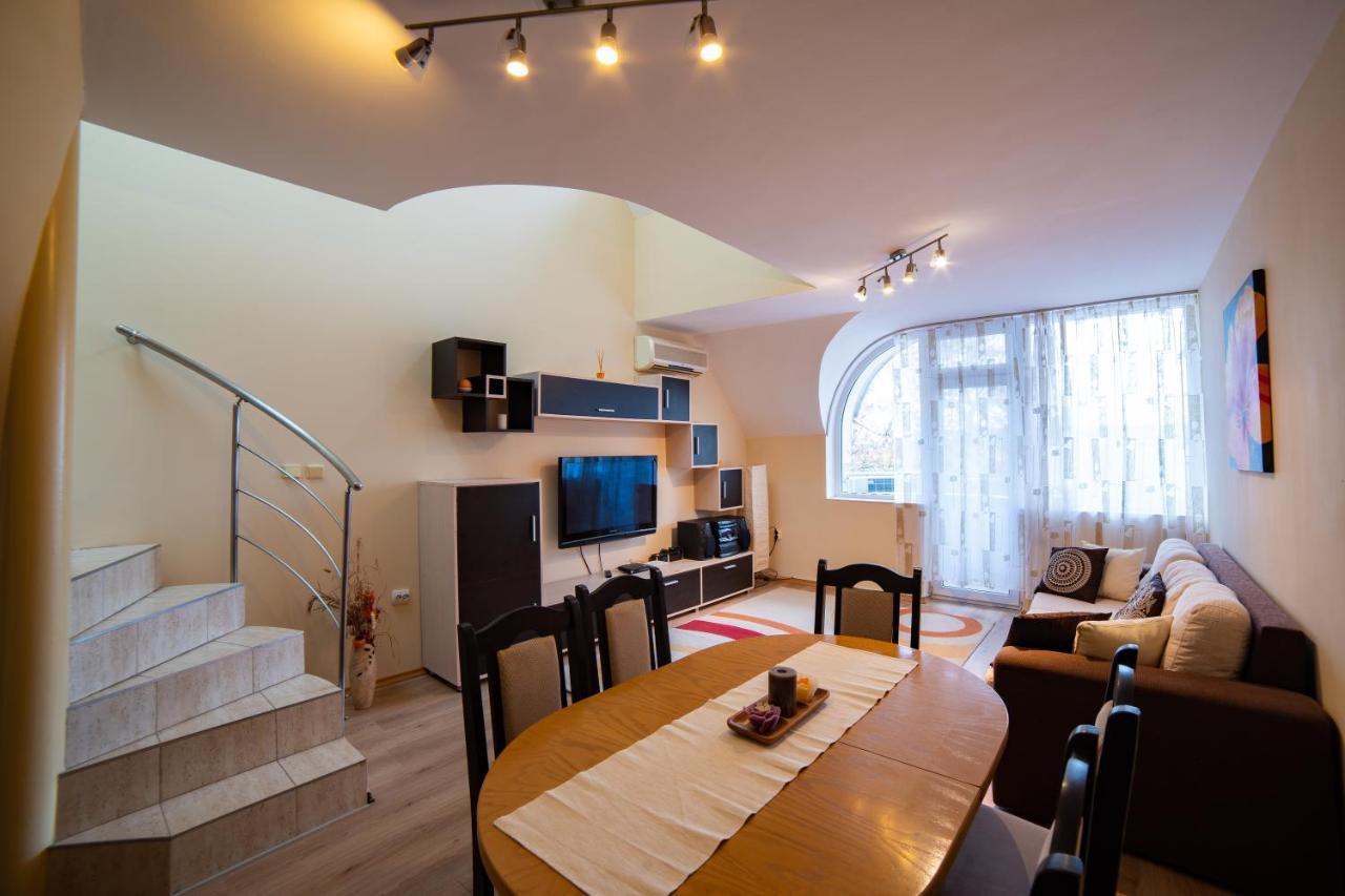 Maisonette Picadilly Varna Exterior foto